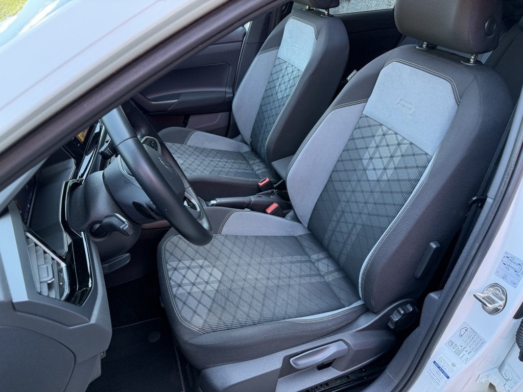 Volkswagen Taigo 1.0 TSI R-Line 115Pk Pano ACC IQ Light Navi, Auto's, Automaat, Gebruikt, Zwart, Origineel Nederlands