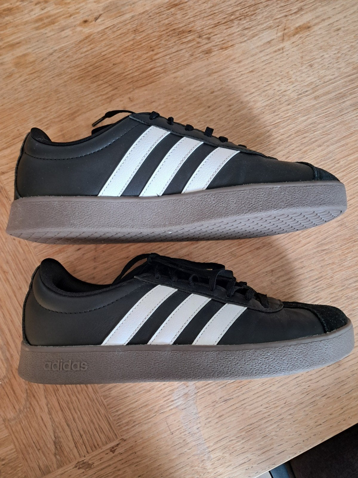 Adidas sneaker maat 40, Kleding | Dames, Ophalen, Adidas, Zwart, Sneakers of Gympen