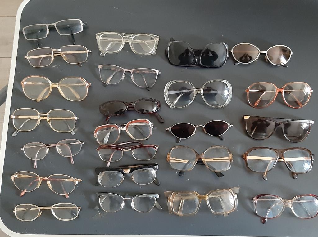 24 vintage brillen / zonnebrillen, Ophalen