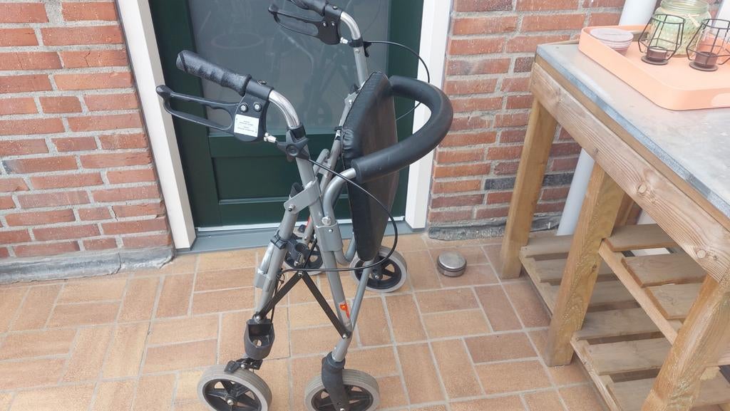Mooie goed lopende rollator, Ophalen