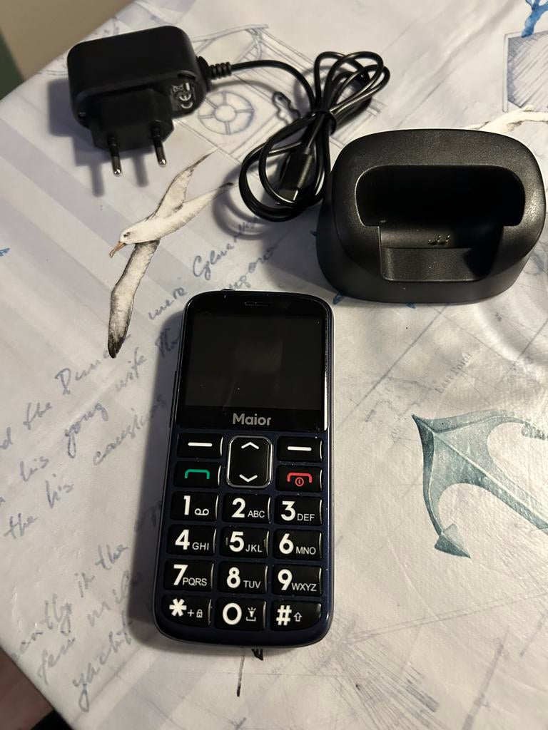 Maior 4G Mobiele Telefoon met SOS-knop en Laadstation, Telecommunicatie, Mobiele telefoons | Overige merken, Ophalen, Klassiek of Candybar