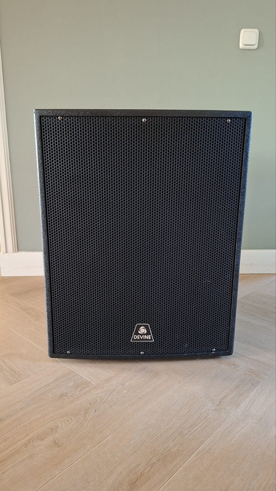 Devine AXEO 18 SA subwoofer, Ophalen, Subwoofer, Overige merken