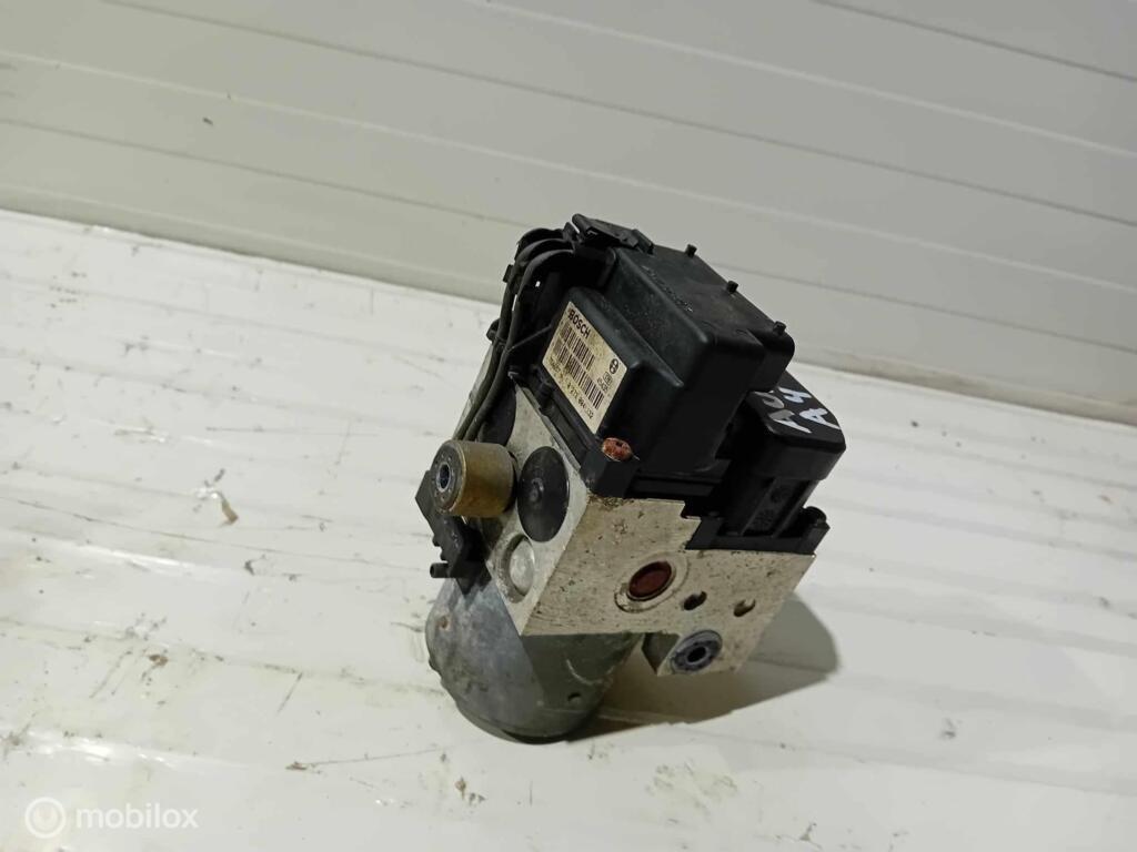 ABS-pomp Audi A4 8E0614111 0273004132, Gebruikt, Ophalen of Verzenden