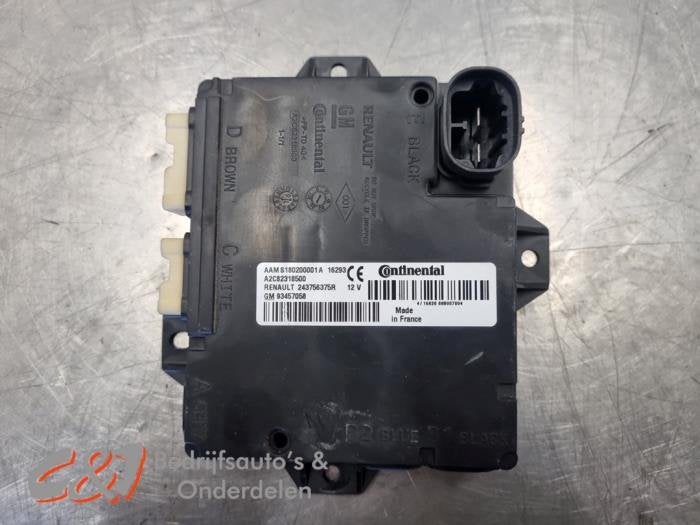 Computer Body Control van een Opel Vivaro, Gebruikt, -, -, Opel