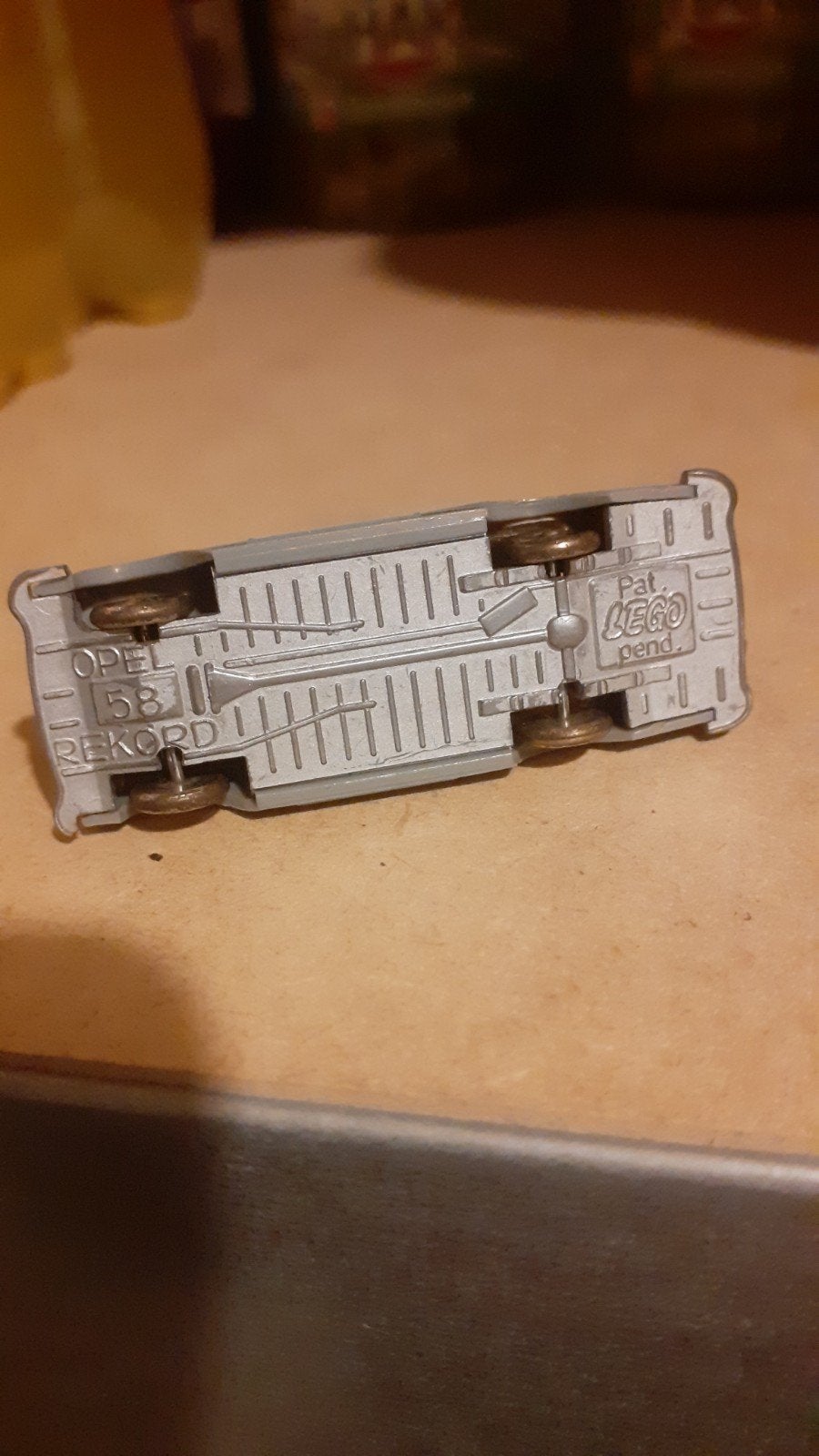Lego auto met garage ., Kinderen en Baby's, Speelgoed | Duplo en Lego, Ophalen of Verzenden
