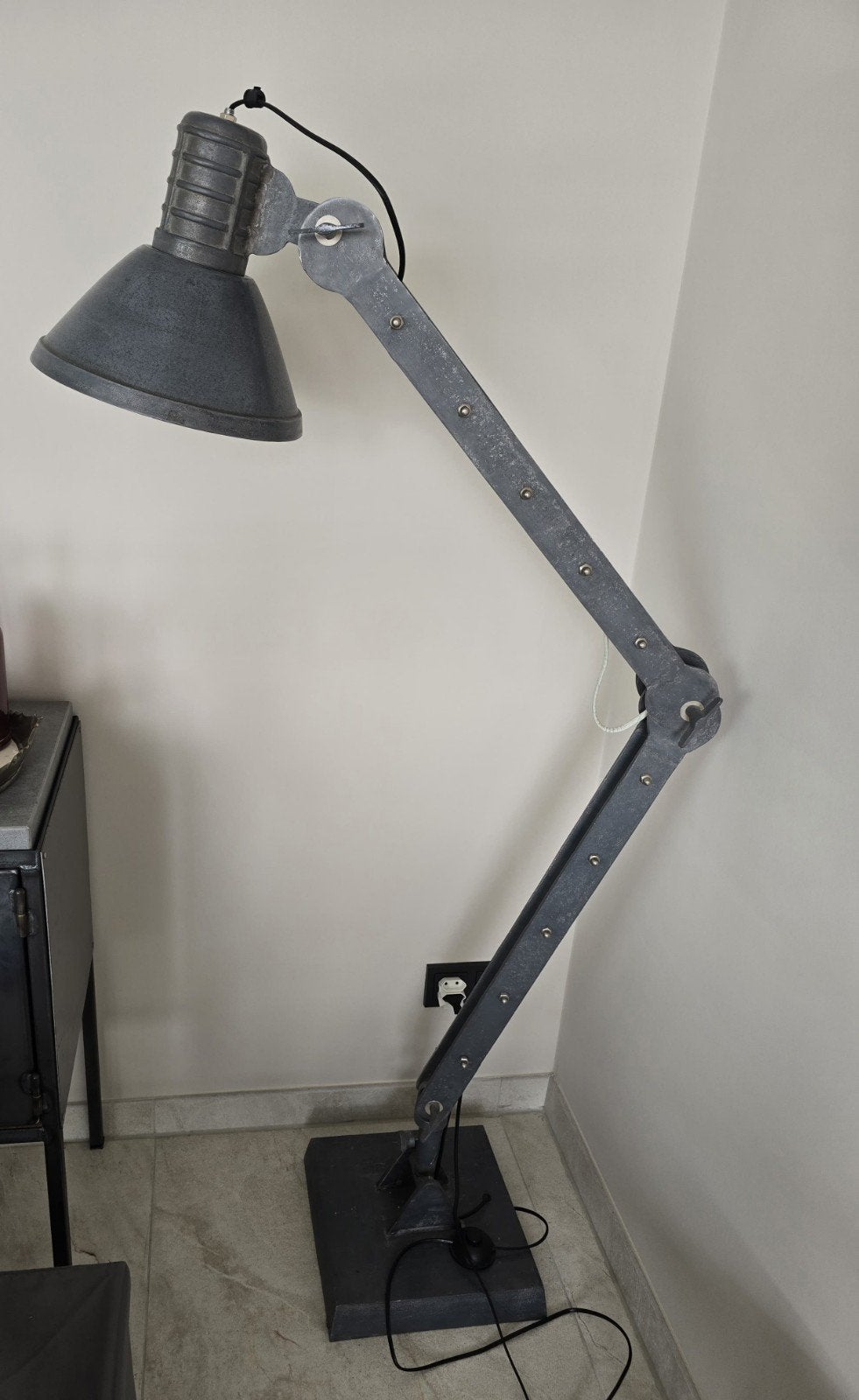 Stoere industrieële lamp, Ophalen