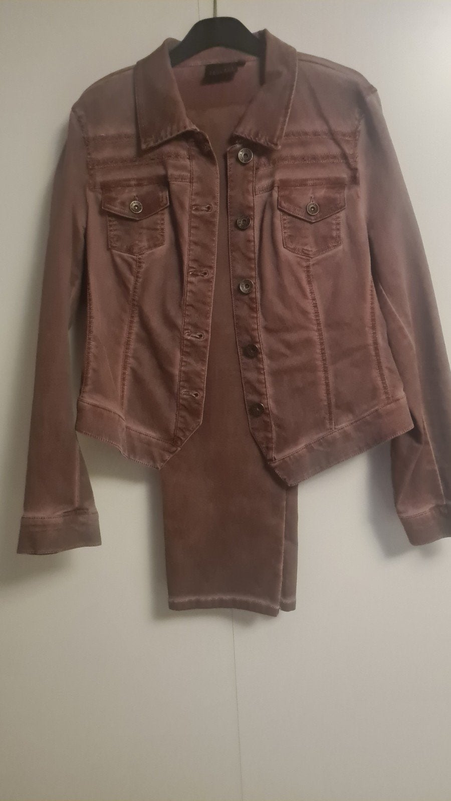 dames setje., Ophalen, Kostuum of Pak, Overige kleuren, Maat 42/44 (L)