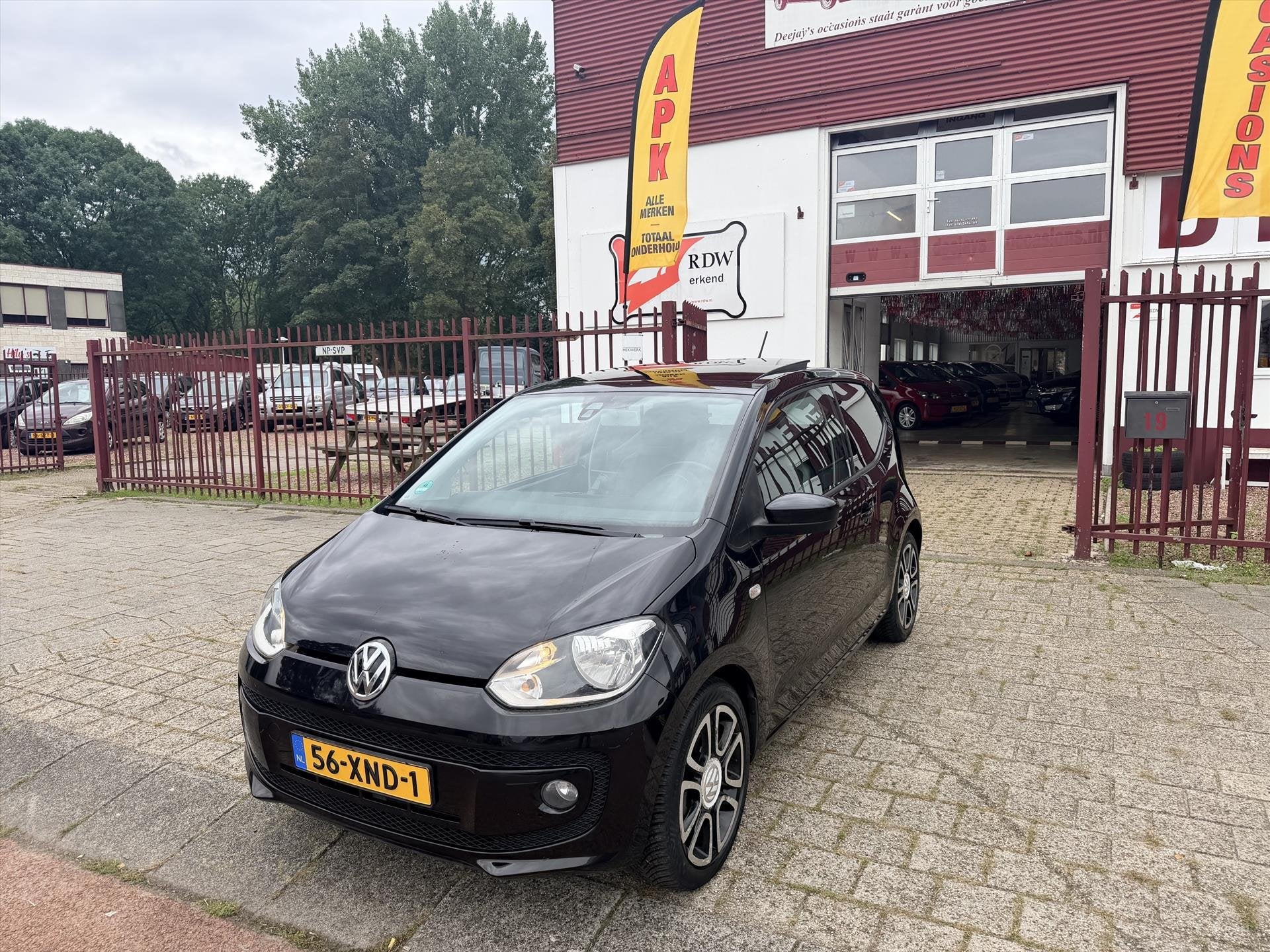 Volkswagen Up! 1.0 75PK 5D BMT High up!, Auto's, Euro 5, Stof, Gebruikt, Up!