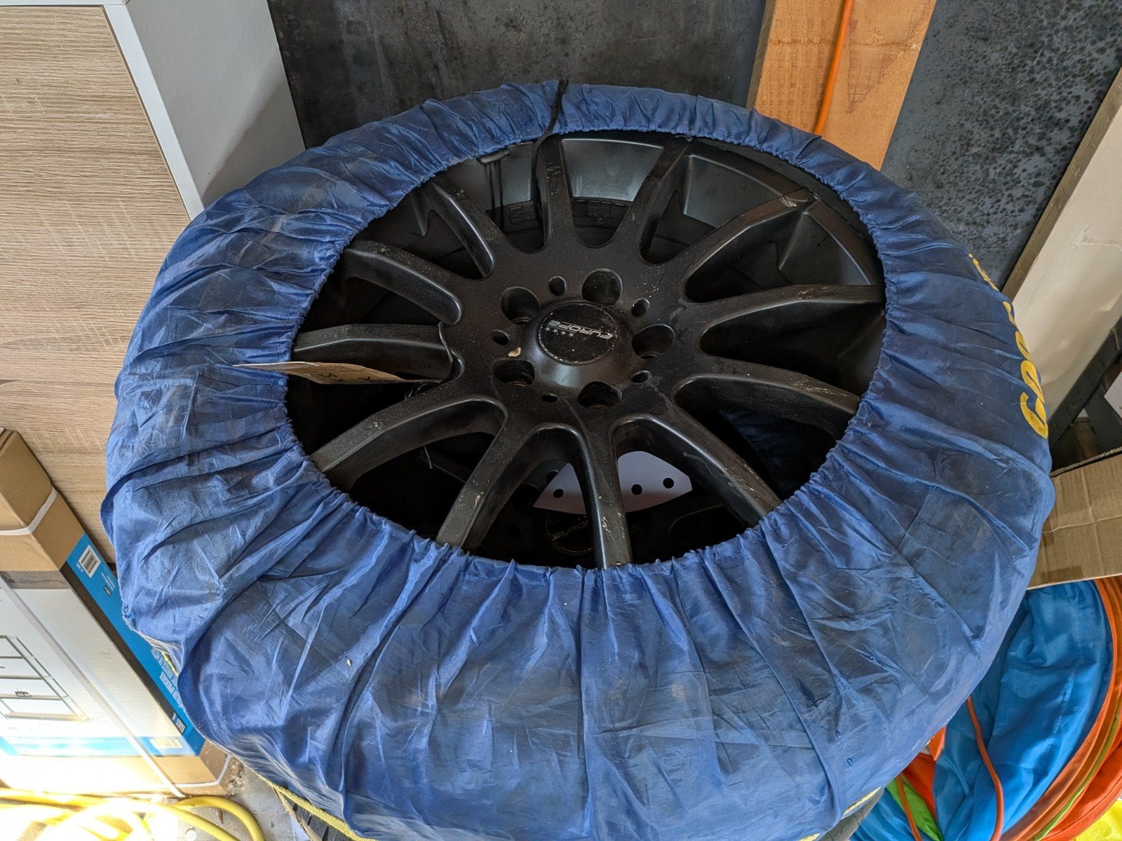 Winterbanden met velgen - Bridgestone Blizzak 205/55R17, Ophalen, Gebruikt, Banden en Velgen, 17 inch