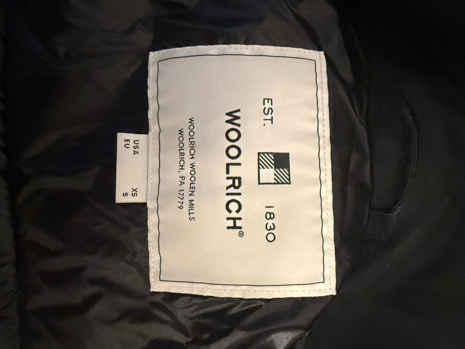 Woolrich jas zwart - Maat XS, Kleding | Dames, Jassen | Winter, Ophalen of Verzenden, Zo goed als nieuw, Maat 34 (XS) of kleiner