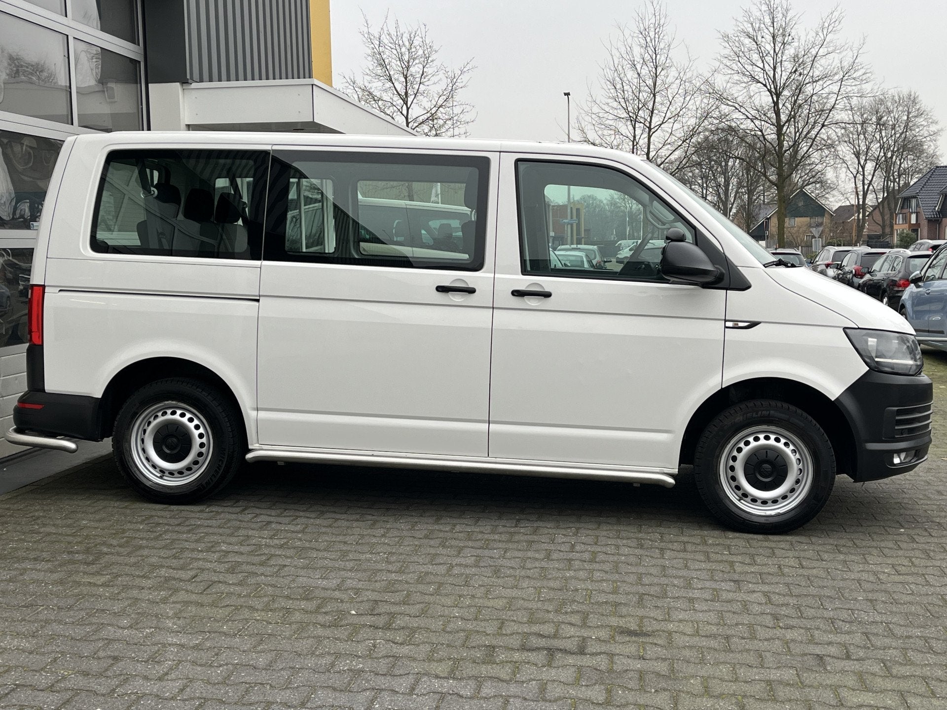 Volkswagen Transporter Kombi 2.0 TDI DSG Automaat L1H1 BTW e, Stof, Gebruikt, 150 pk, 255 €/maand