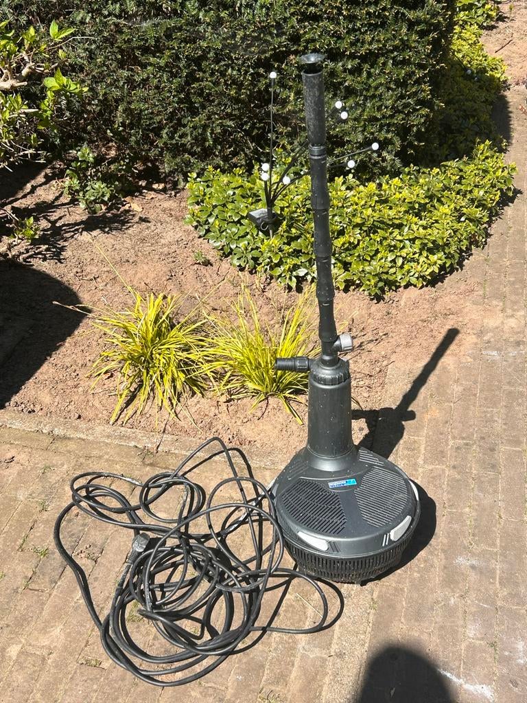 Vijverpomp met fontein, Ophalen of Verzenden, Gebruikt, Vijverpomp