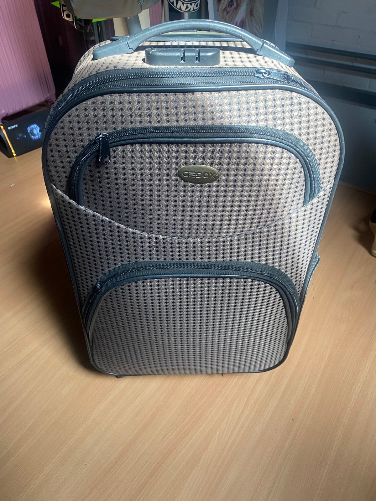 Reis koffer troley Nette staat, Sieraden, Tassen en Uiterlijk, Koffers, Ophalen, 50 tot 60 cm, Hard kunststof, Zo goed als nieuw
