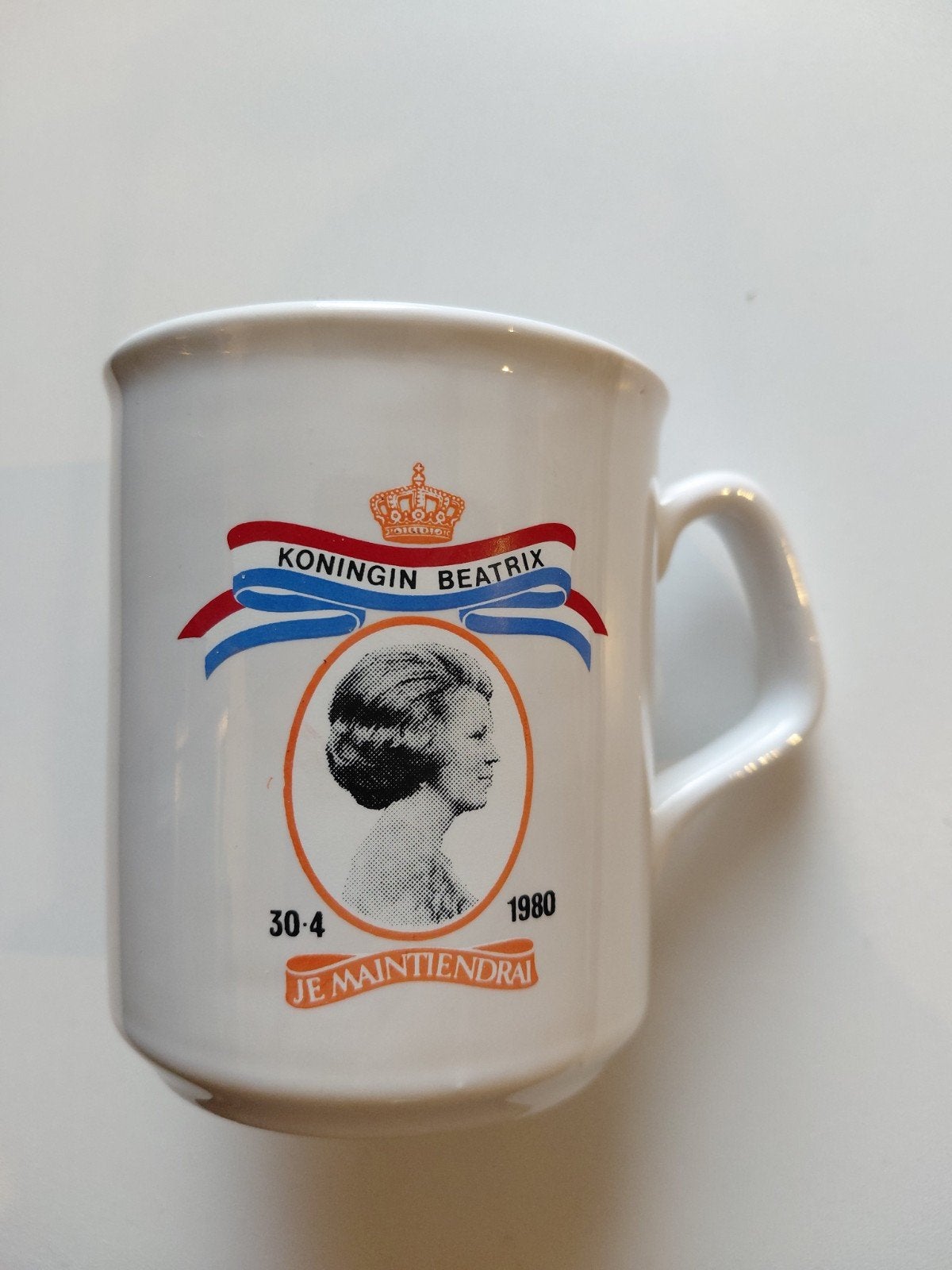 Vintage Koningin Beatrix Beker 1980 - Je Maintiendrai, Verzamelen, Ophalen of Verzenden, Gebruikt, Nederland, Overige typen