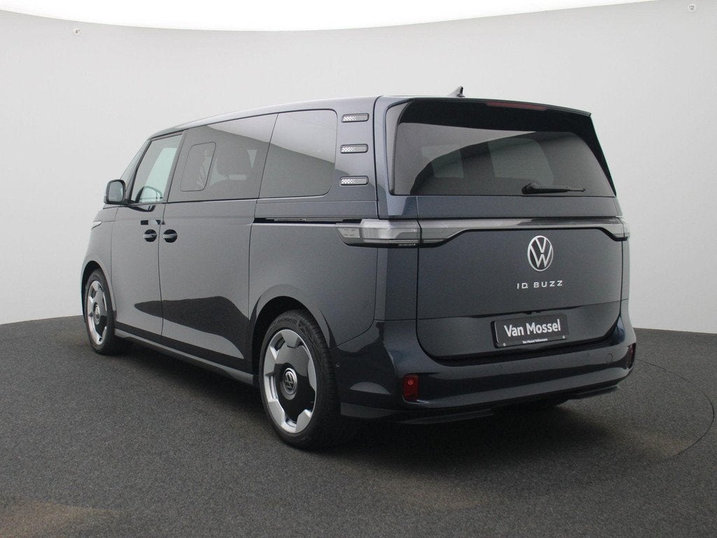 Volkswagen ID. Buzz People Pro 86 kWh LWB 6p. 286PK | Automa, Auto's, Volkswagen, Gebruikt, Blauw, 7 stoelen, 1000 kg