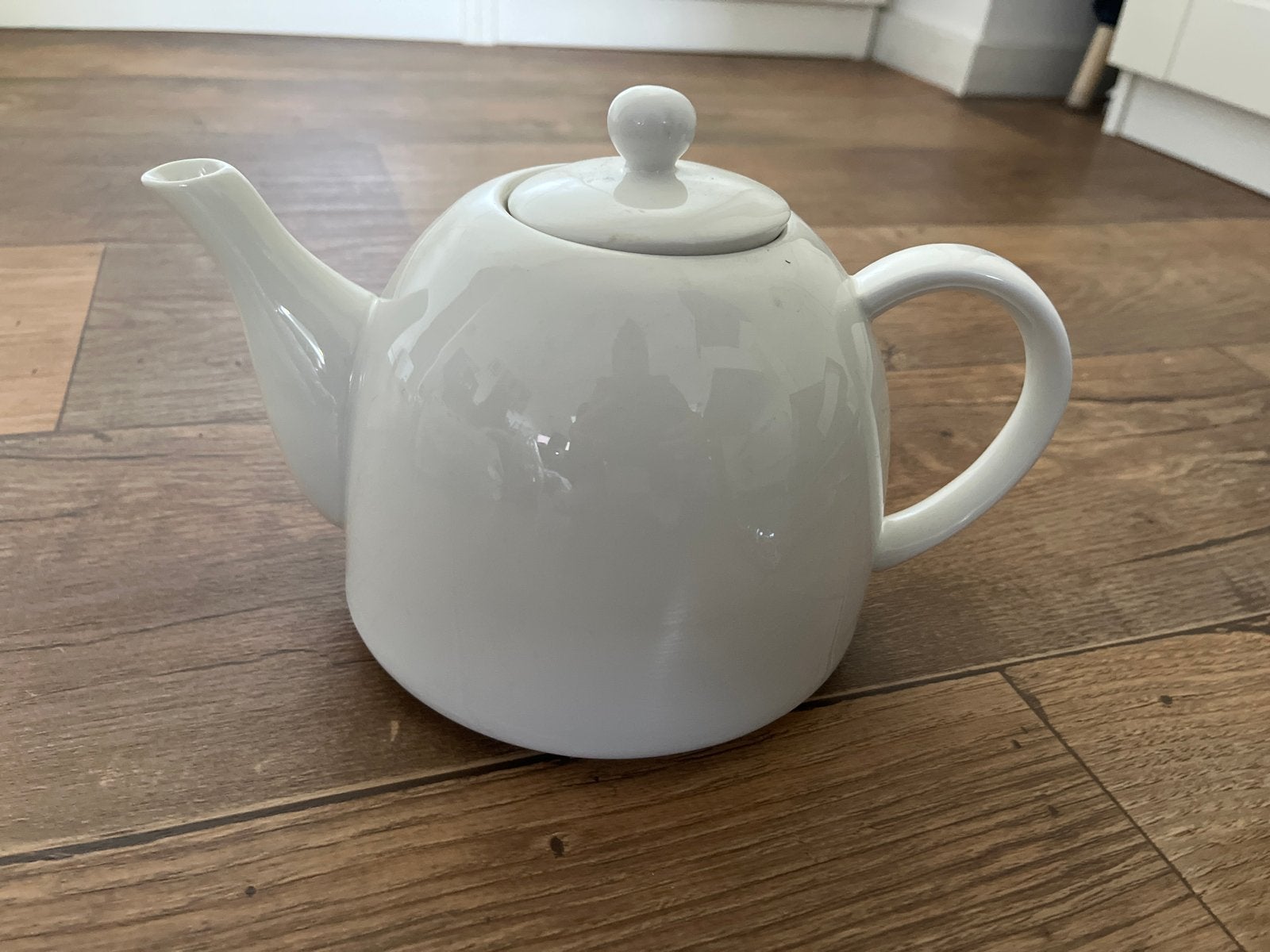 Nieuwe vtWonen Theepot Ivoor/Wit - 1800ml, Theepot/fluitketel, Nieuw, Ophalen of Verzenden, Steen/keramiek