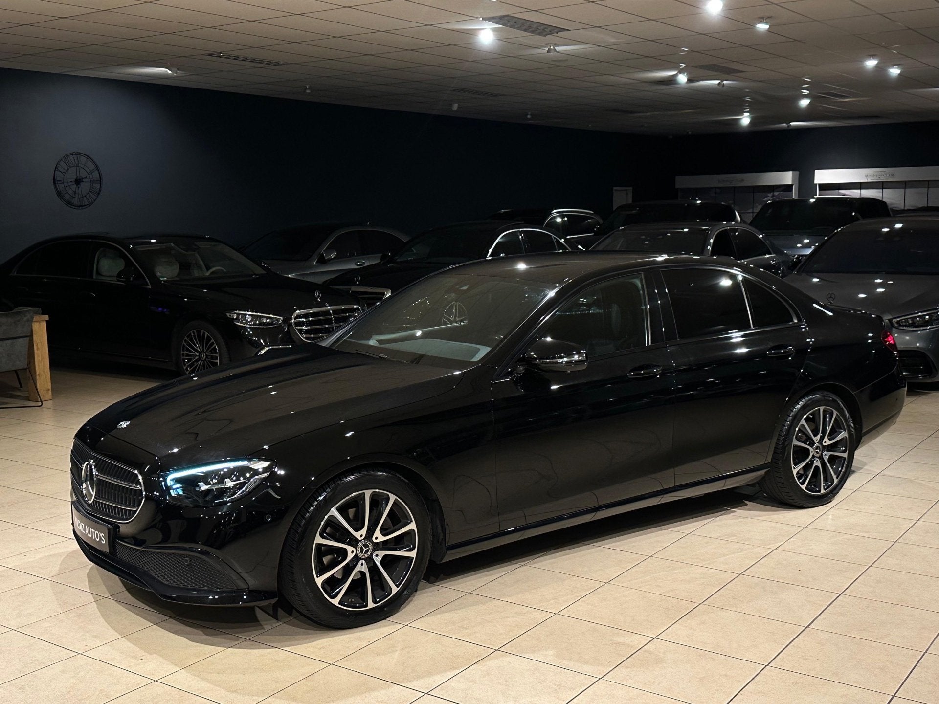 Mercedes-Benz E-klasse E200 d Business Solution/Aut9/INCL BT, Auto's, Mercedes-Benz, Achterwielaandrijving, Gebruikt, 4 cilinders