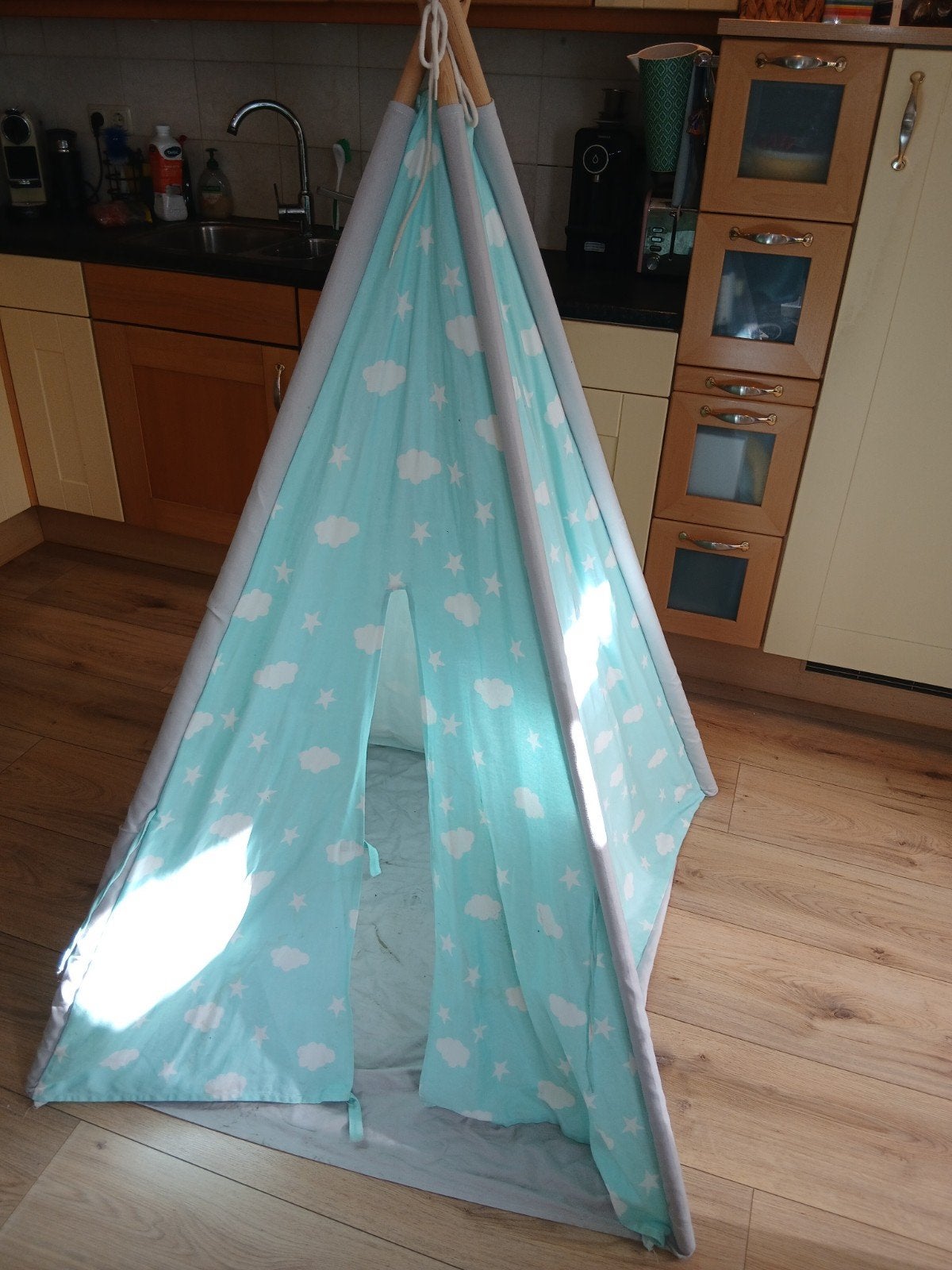 Leuke kinder tipi tent met wolken en sterren patroon, Ophalen of Verzenden, Gebruikt