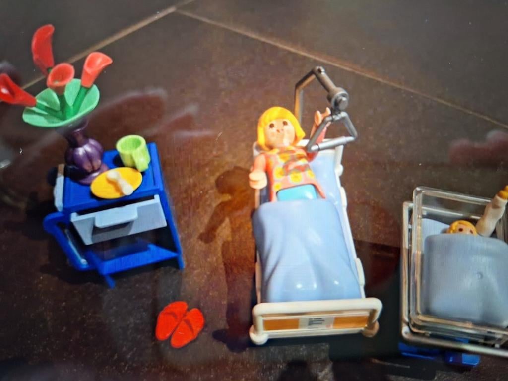 Playmobil ziekenhuisbed met figuur en accessoires, Ophalen of Verzenden