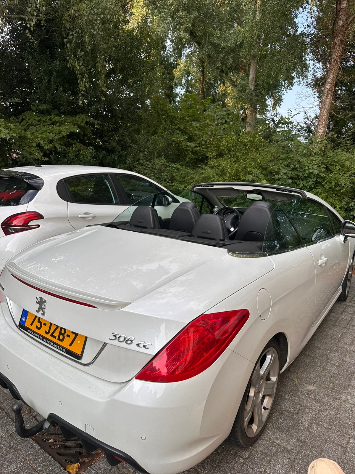 Peugeot 308 1.6 THP CC AUT 2009 Wit, Zwart, 4 cilinders, 4 stoelen, Particulier