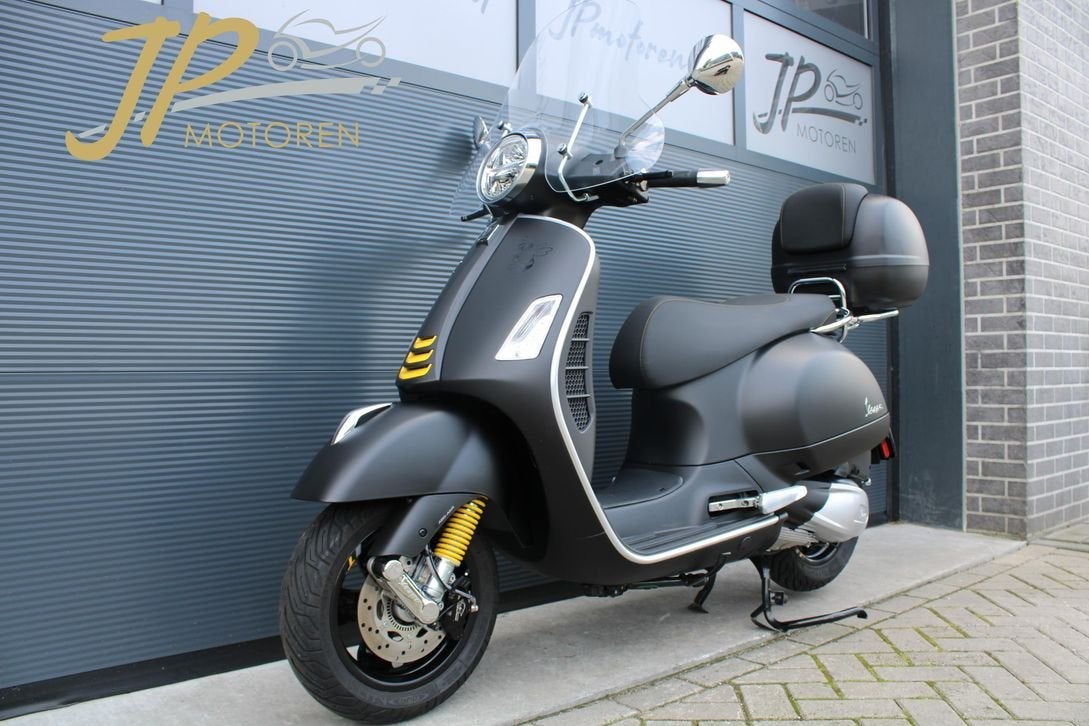 *VERKOCHT* Piaggio Vespa GTS 300 HPE (2022) *Org.NL*topkoffe, Scooter, Onbekend, Onbekend, 278 cc
