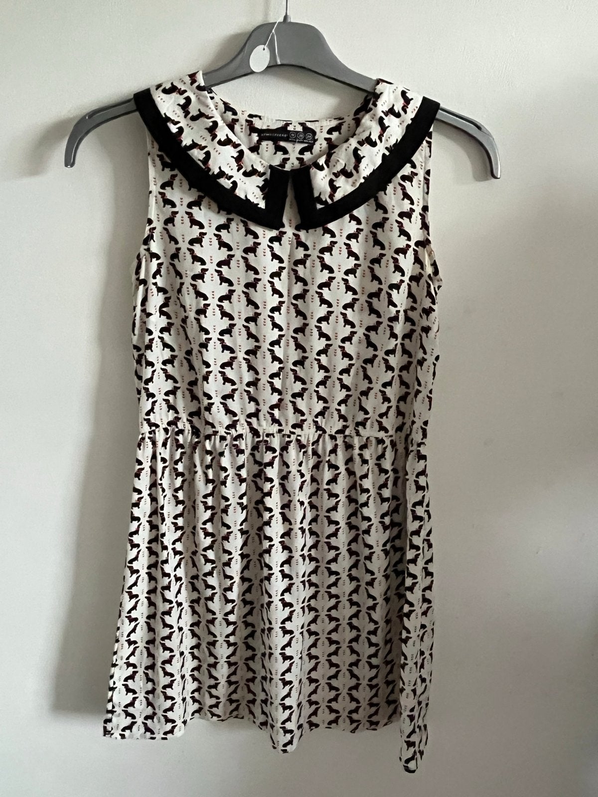 Leuk jurkje met teckelprint en kraagje - Maat 34, Kleding | Dames, Wit, Nieuw, Ophalen of Verzenden, Maat 34 (XS) of kleiner