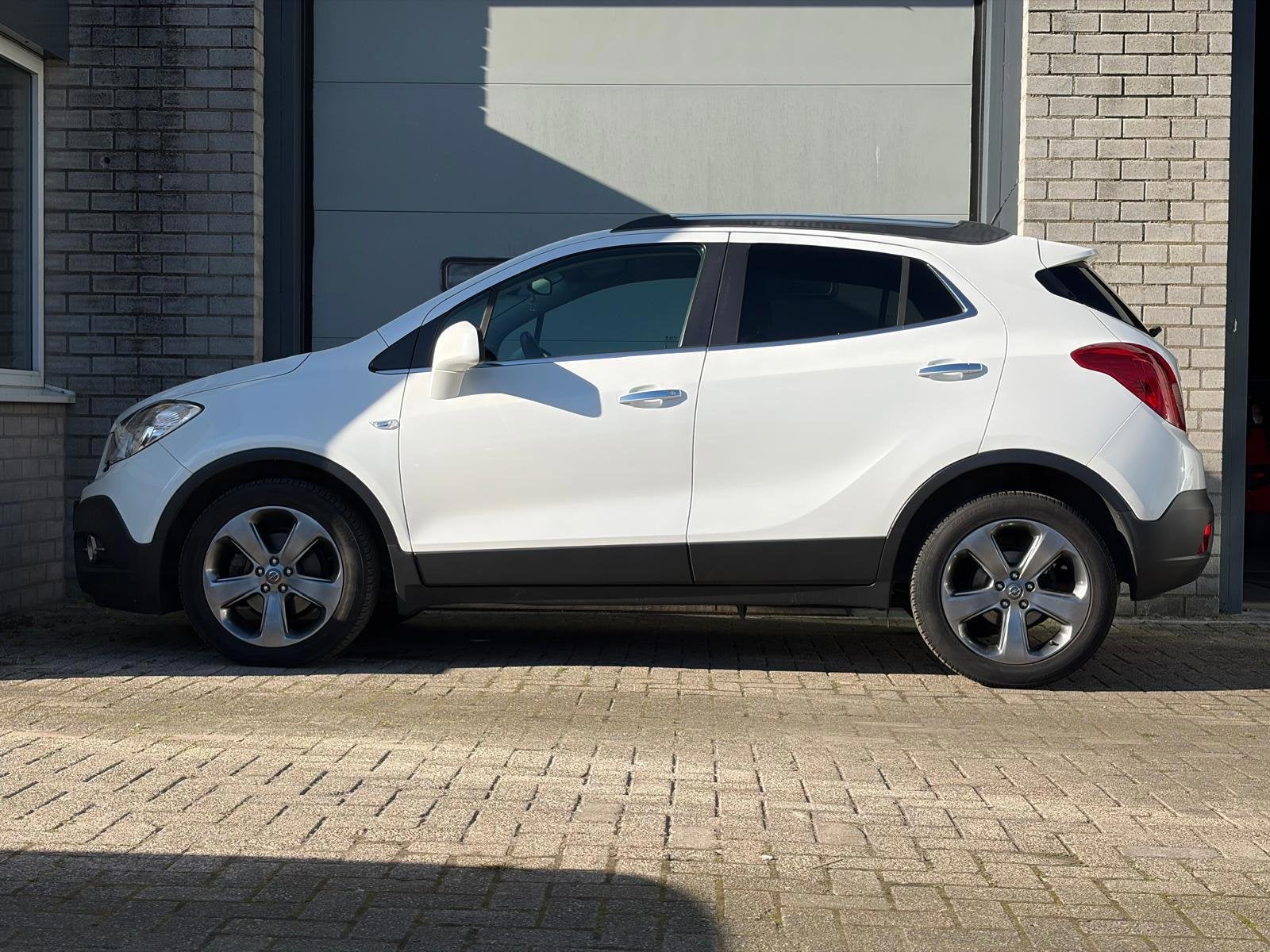 Opel Mokka 1.6 Cosmo Sensor|Cruise|Airco, Auto's, Voorwielaandrijving, Euro 5, 15 km/l, Gebruikt