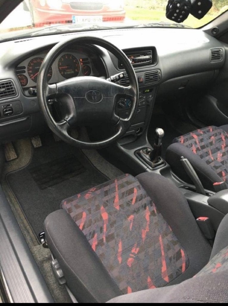 Toyta corolla e11 dashboard gezocht!!, Ophalen of Verzenden, Gebruikt, Toyota