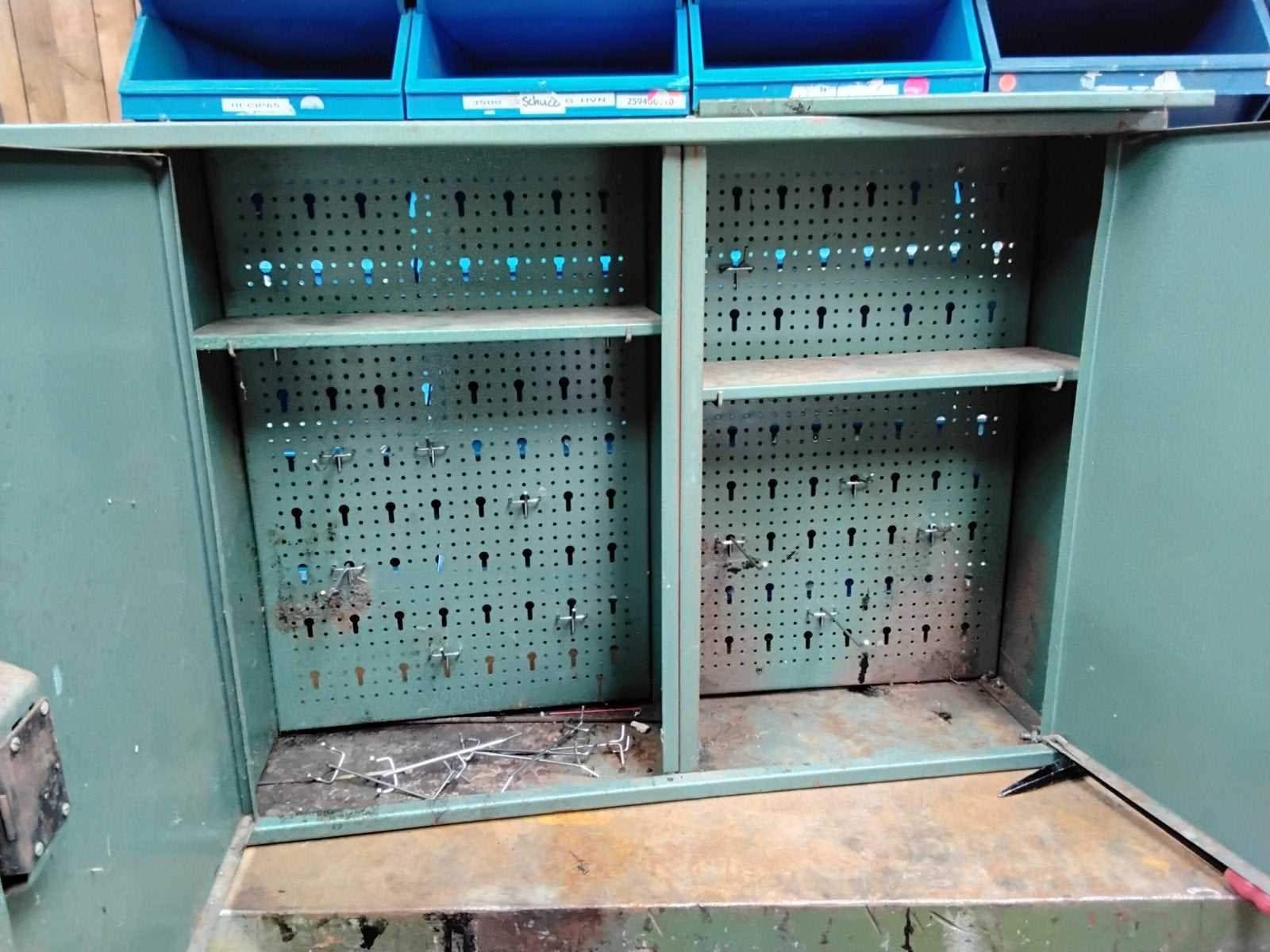Ouderwets gereedschapskastje 120 cm, Huis en Inrichting, Kasten | Roldeurkasten en Archiefkasten, Ophalen, 25 tot 50 cm, 100 tot 150 cm