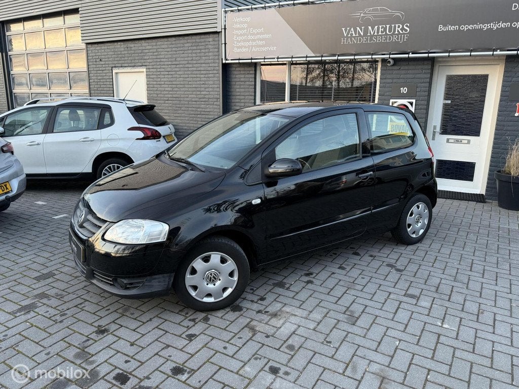 Volkswagen Fox 1.2 Trendline, apk 04-2027, Auto's, Volkswagen, Voorwielaandrijving, Stof, Zwart, 969 kg