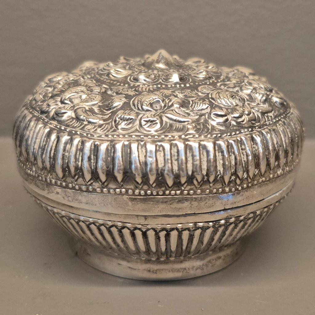 Antiek Zilveren Betel box / 19de eeuw, Ophalen of Verzenden, Zilver