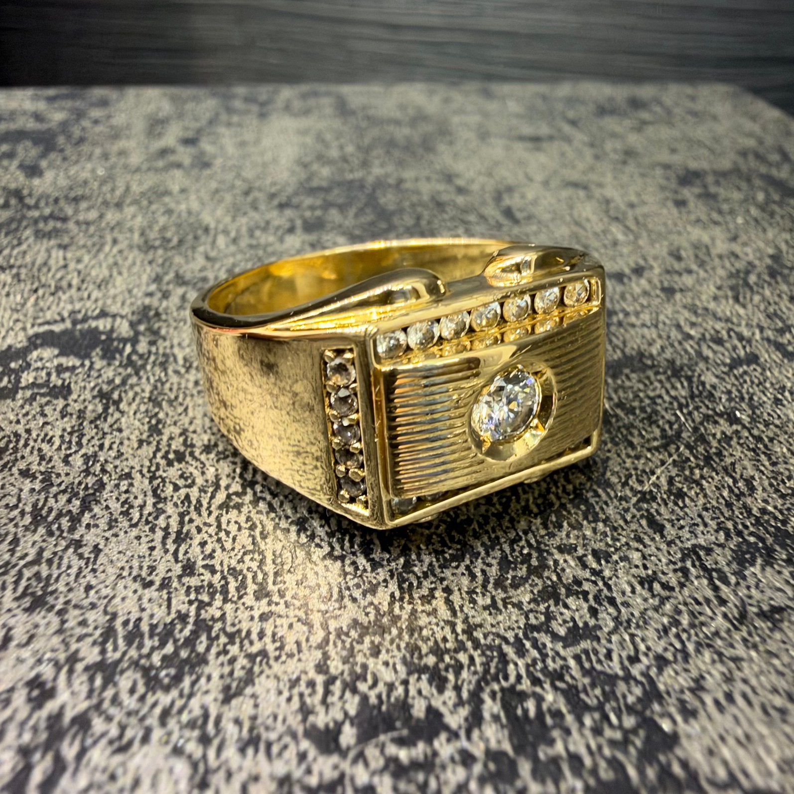 18 karaat gouden ring massief model, Sieraden, Tassen en Uiterlijk, Ophalen of Verzenden, Zo goed als nieuw, Goud, Heer