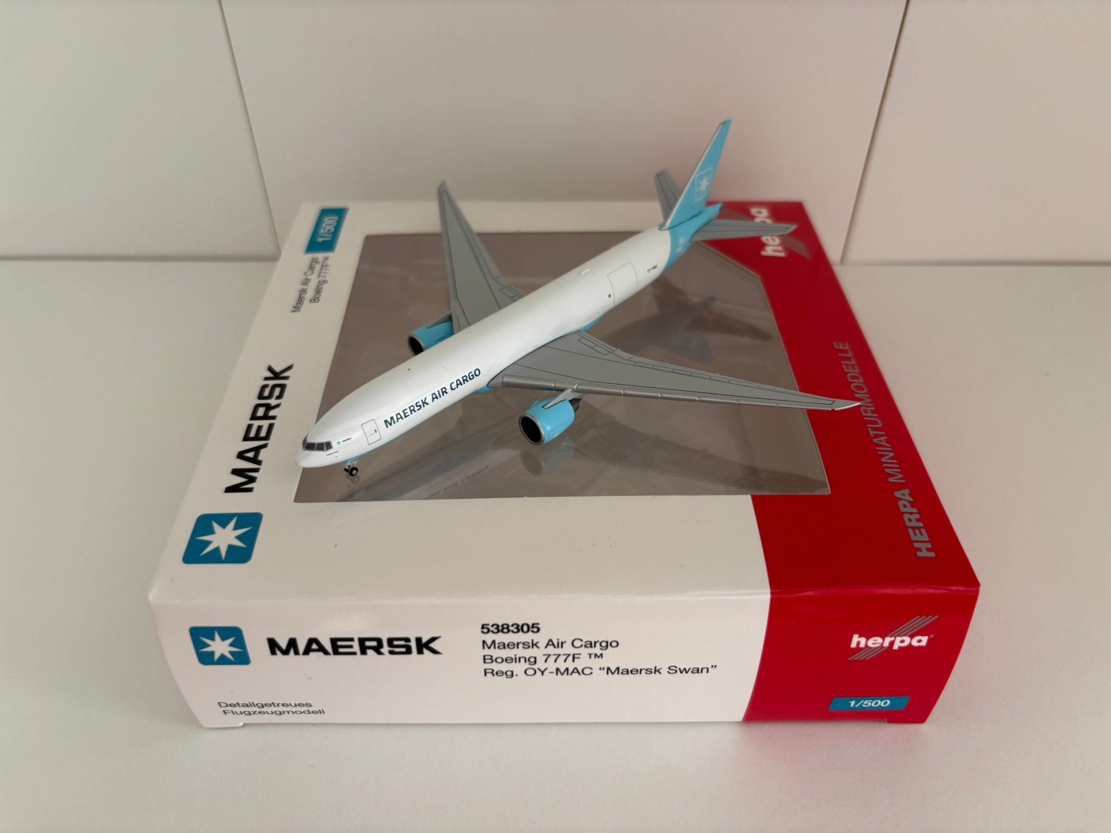 Herpa 538305 Maersk Air Cargo Boeing 777F 1:500, Ophalen of Verzenden, Zo goed als nieuw, Schaalmodel
