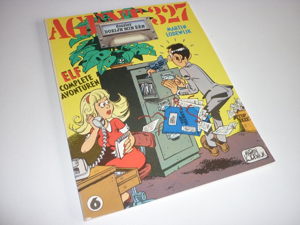 Martin Lodewijk: Agent 327 – Dossier Dozijn min één, Boeken, Eén stripboek, Ophalen of Verzenden, Gelezen
