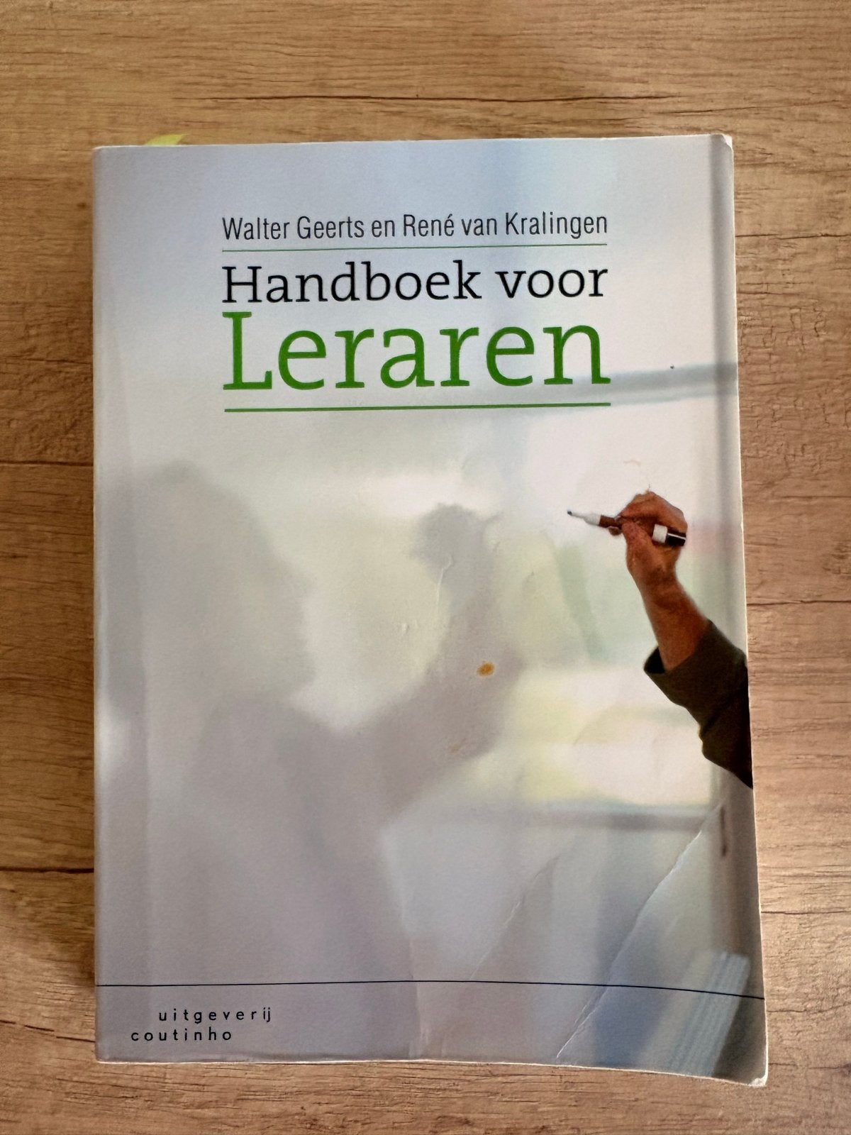 Handboek voor Leraren - Walter Geerts en René van Kralingen, Boeken, Ophalen of Verzenden, Gelezen, HBO