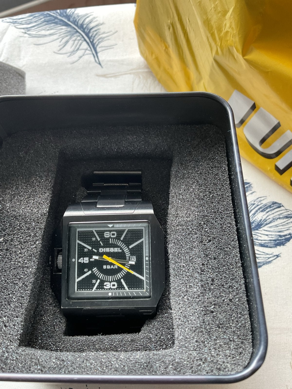 Stijlvol Rotocraft Horloge - Zwart met Gele Accenten, Overige merken, Staal, Polshorloge, Ophalen of Verzenden