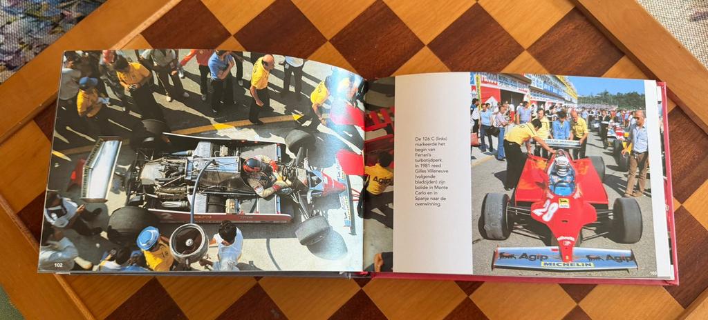 Fantastic Ferrari Boek - Geschiedenis van Ferrari in de F1, Ophalen of Verzenden, Gelezen, Ferrari