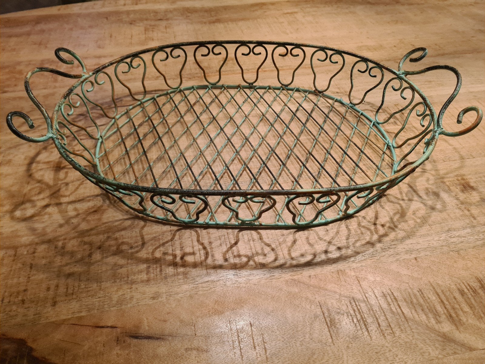 Vintage metalen dienblad - 30 x 40 cm, Ophalen of Verzenden, Zo goed als nieuw, Decoratieve rand, Metaal