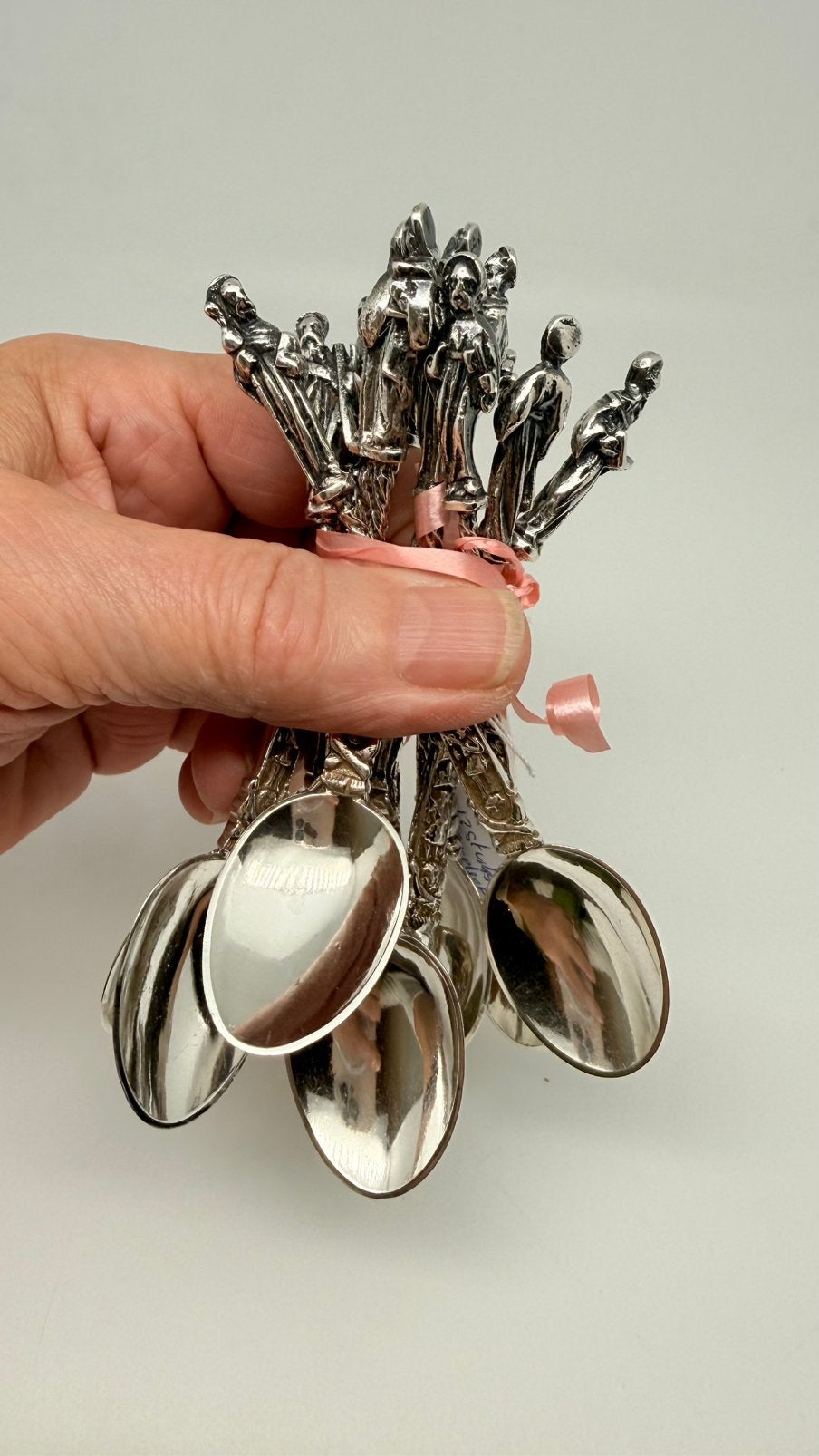 Heel zwaar zilveren complete bundel apostellepels. 12 stuks., Antiek en Kunst, Verzenden, Zilver