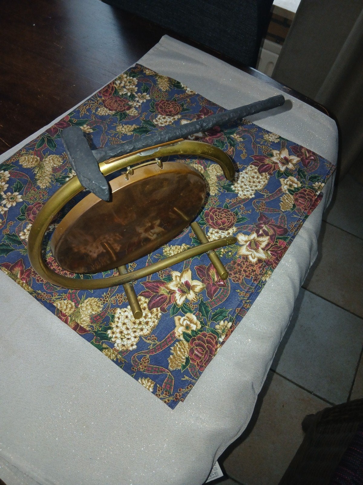Decoratieve koperen gong met standaard en hamer, Antiek en Kunst, Ophalen of Verzenden, Koper