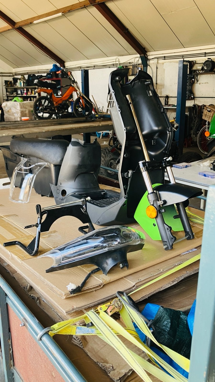 Scooter onderdelen: Alles nieuw, behalve voorwielen, Fietsen en Brommers, Brommeronderdelen | Scooters, Ophalen of Verzenden, Nieuw