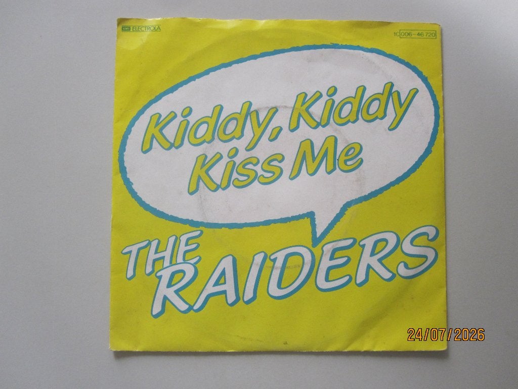 THE RAIDERS -  kiddy kiddy kiss me - vinyl 7", Gebruikt, 7 inch, Ophalen of Verzenden, Rock en Metal