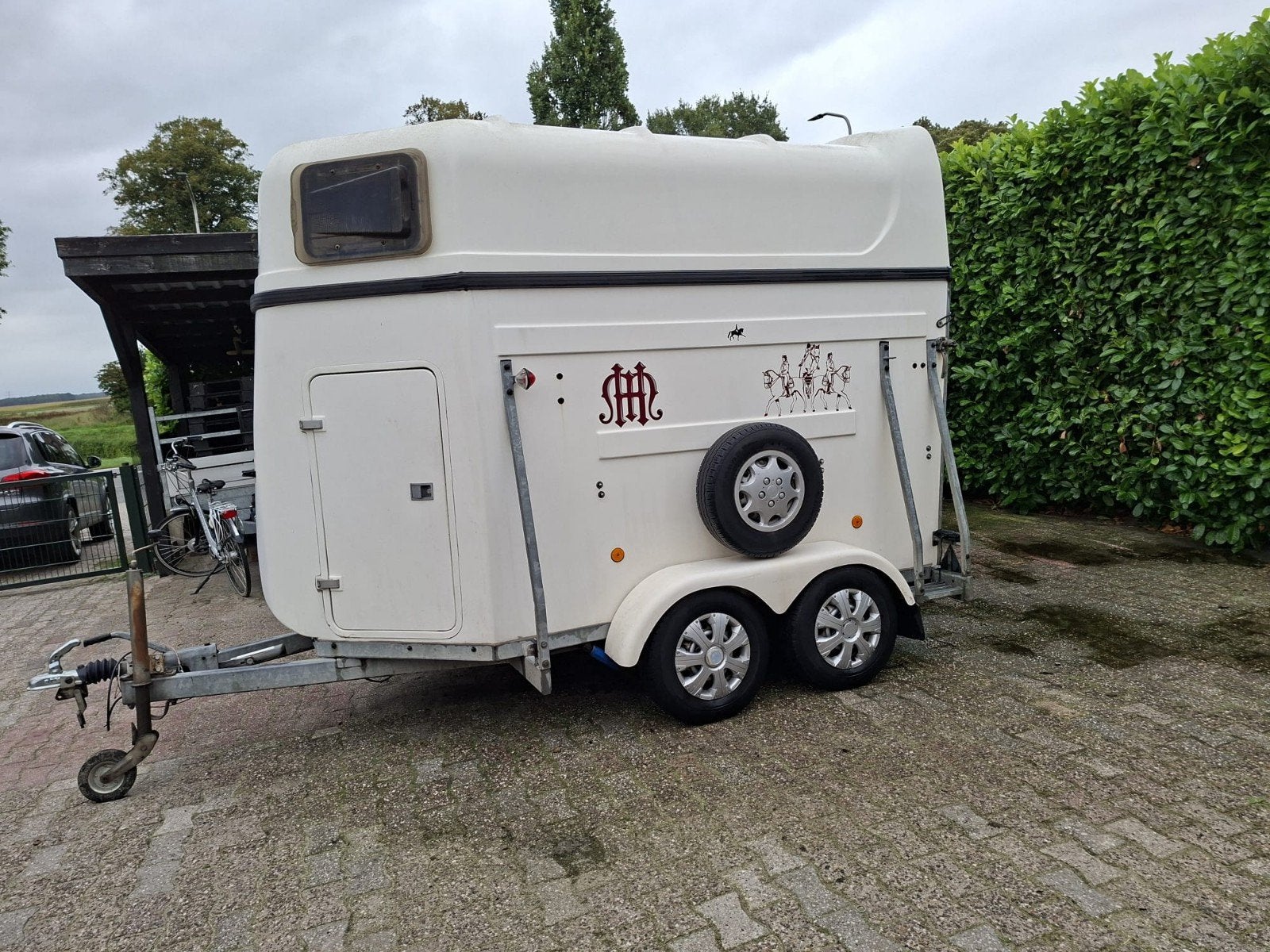 Heja 5 sterren 2 paards trailer
trailer., Ophalen, Gebruikt, Hout