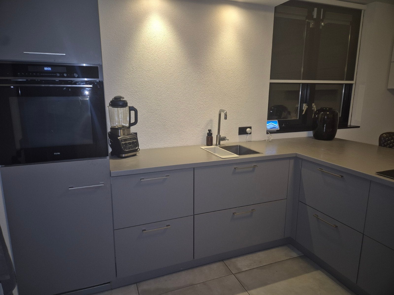 Complete keuken met Siemens vaatwasser en Airforce inductie, Huis en Inrichting, Ophalen, Zo goed als nieuw, Wit