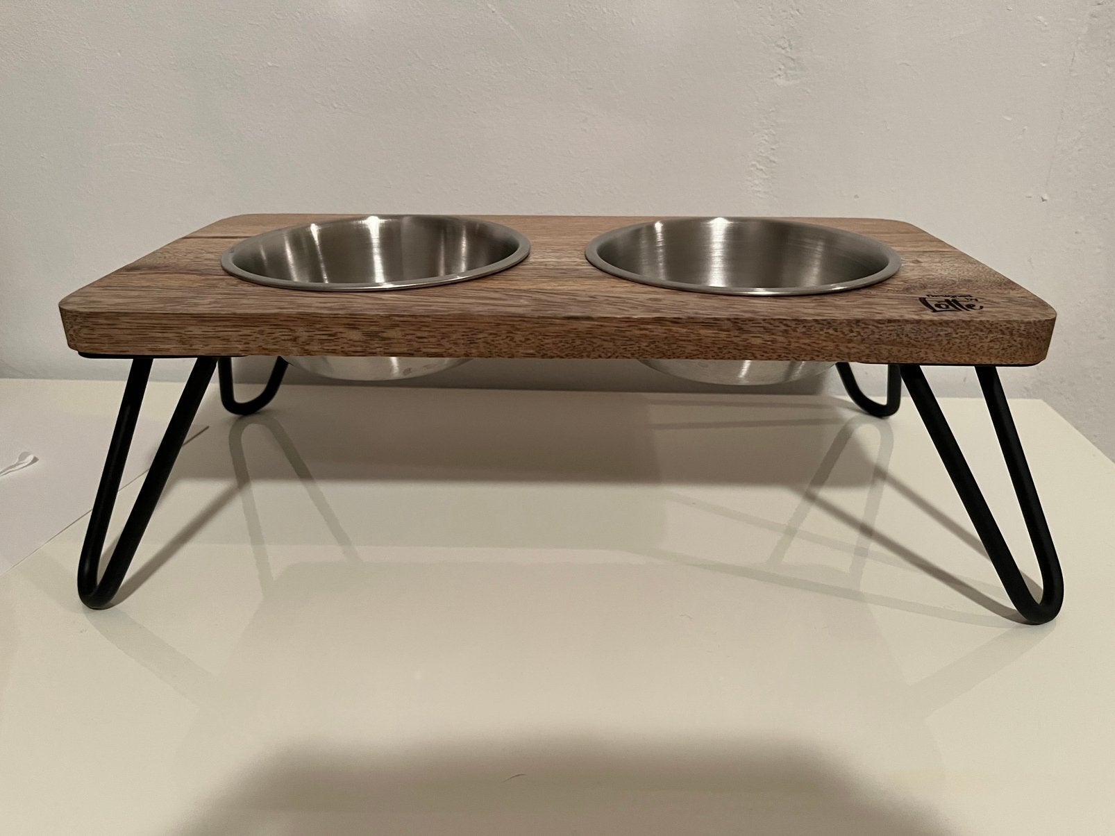 Design by lotte voerbak op standaard hond nieuw, Ophalen, Nieuw