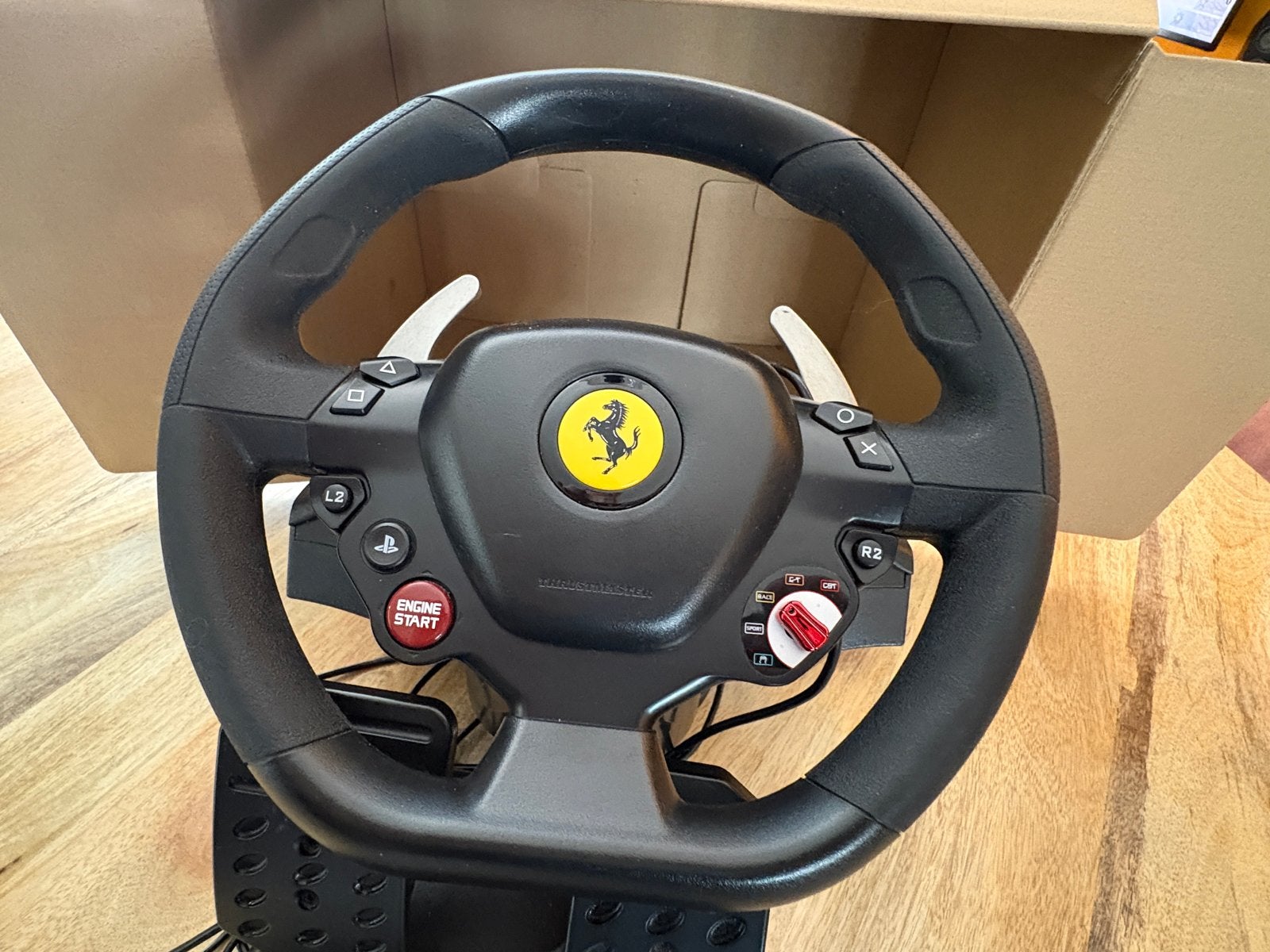 Thrustmaster T80 Ferrari 488 GTB Edition racestuur, Racestuur, Zo goed als nieuw, Thrustmaster, PlayStation