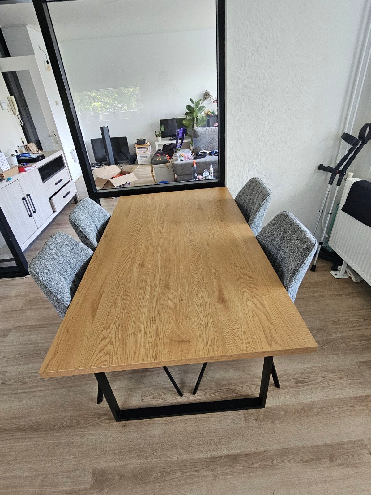 Moderne eettafel met eiken blad en metalen onderstel, Huis en Inrichting, Tafels | Eettafels, Ophalen, 50 tot 100 cm, Zo goed als nieuw