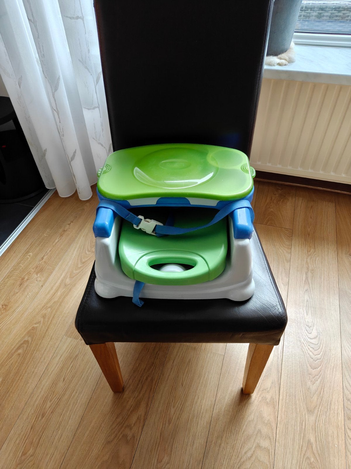 Fisher-Price Stoelverhoger - Blauw/Groen/Wit, Ophalen of Verzenden, Gebruikt, Overige typen, Gordel(s)