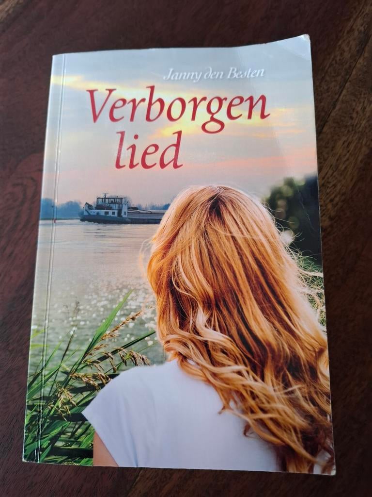 Verborgen Lied - Janny den Besten, Ophalen of Verzenden, Zo goed als nieuw, Janny den Besten, Nederland