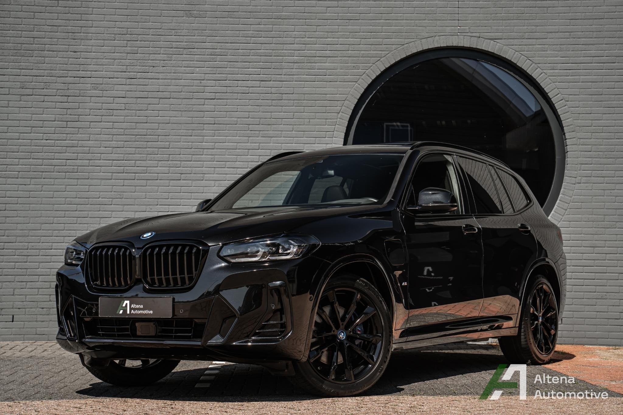 BMW X3 xDrive30e High Executive BTW, M-sport, panorama dak,, Auto's, Gebruikt, 4 cilinders, Automatische klimaatregeling, Zwart